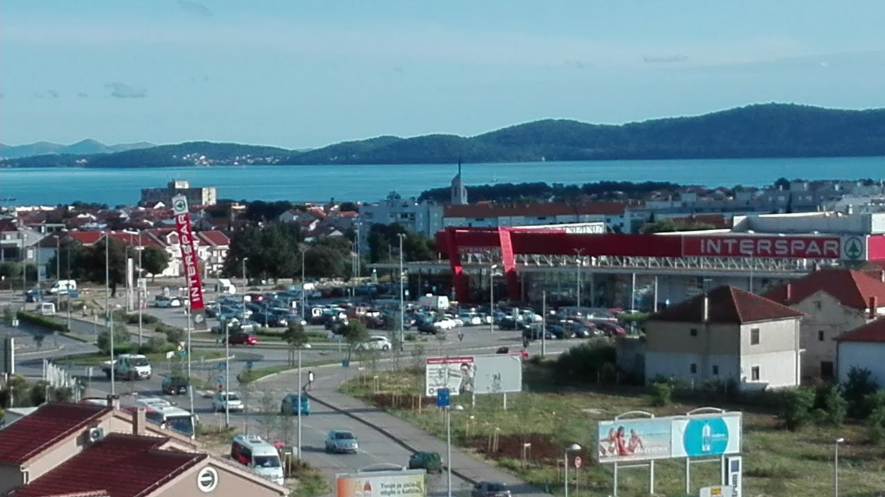 Appartamento Apartman Nicole Zara Esterno foto