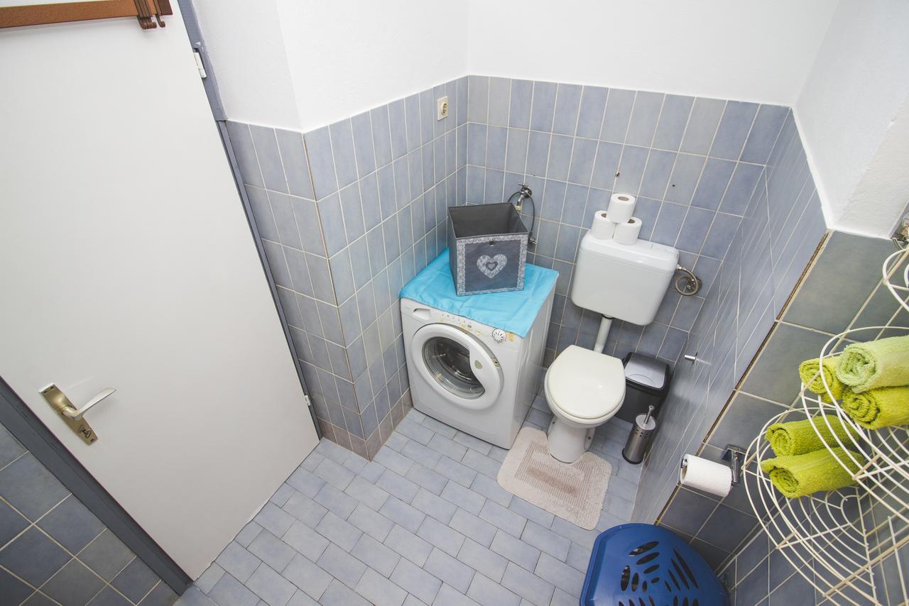 Appartamento Apartman Nicole Zara Esterno foto