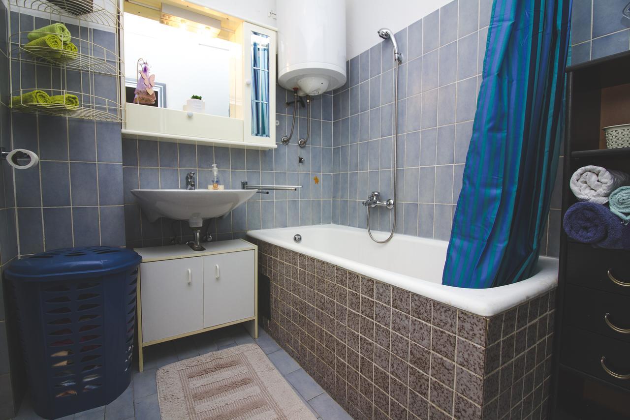 Appartamento Apartman Nicole Zara Esterno foto