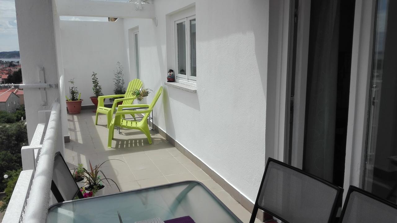 Appartamento Apartman Nicole Zara Esterno foto