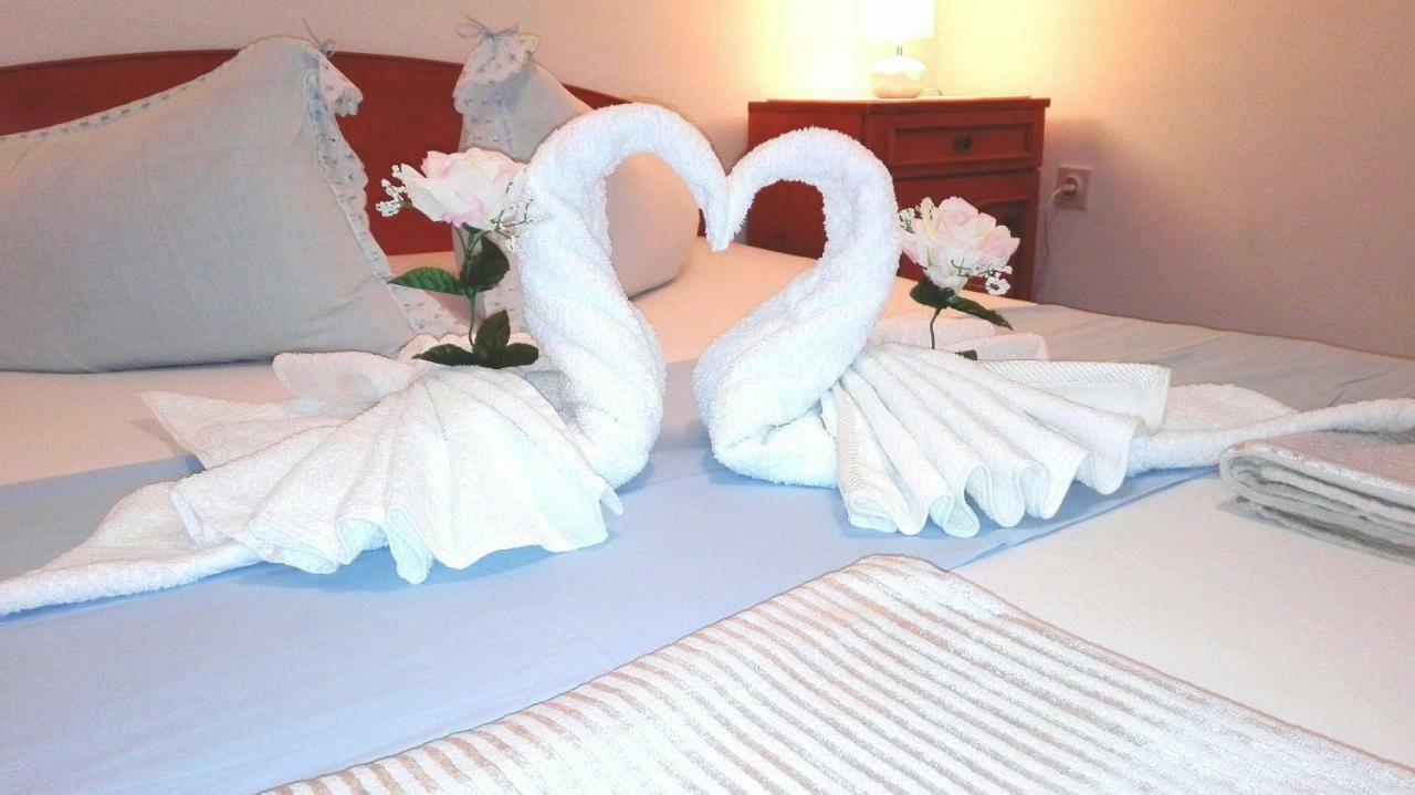 Appartamento Apartman Nicole Zara Esterno foto