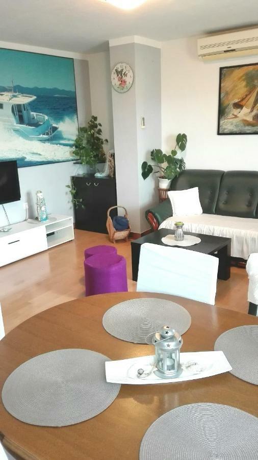 Appartamento Apartman Nicole Zara Esterno foto
